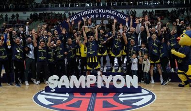 Anadolu Efes’i yenen Fenerbahçe Beko Türkiye Kupası şampiyonu oldu! (Anadolu Efes – Fenerbahçe Beko: 67-80)