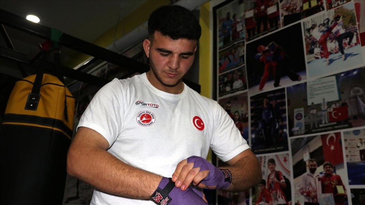 Milli kick boksçu Şevket Arslan’ın tek eksiği dünya şampiyonluğu