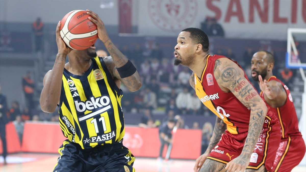 Galatasaray’ı yenen Fenerbahçe finalde Beşiktaş’ın rakibi oldu